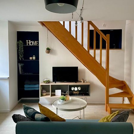 Besancon: Charmant Duplex Au Pied De La Citadelle Exterior photo