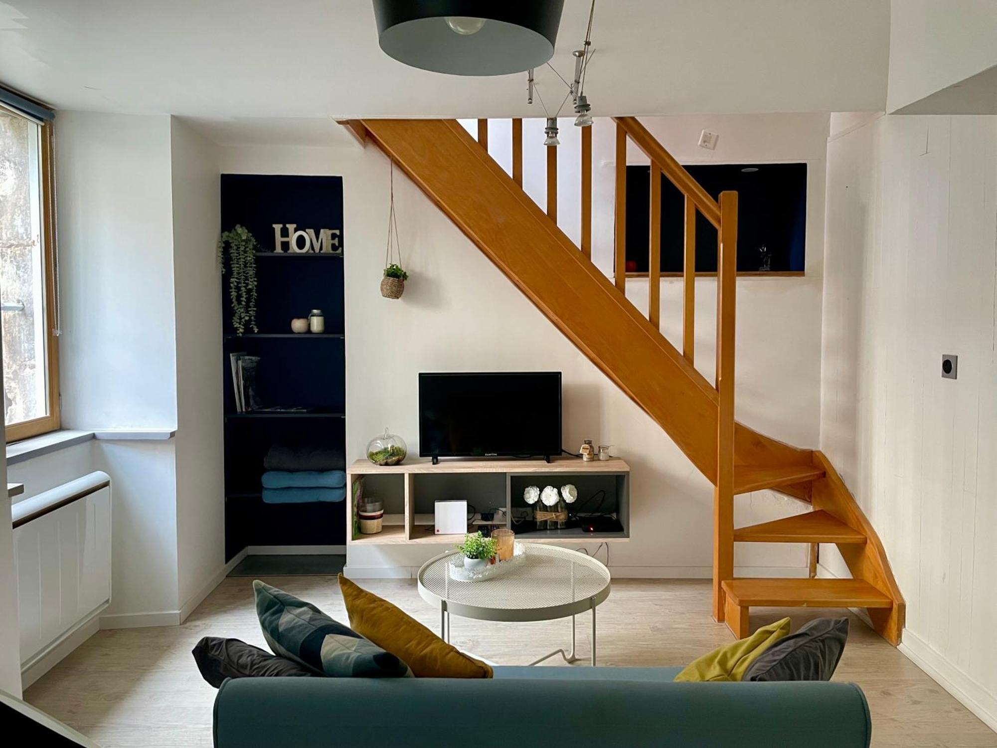 Besancon: Charmant Duplex Au Pied De La Citadelle Exterior photo